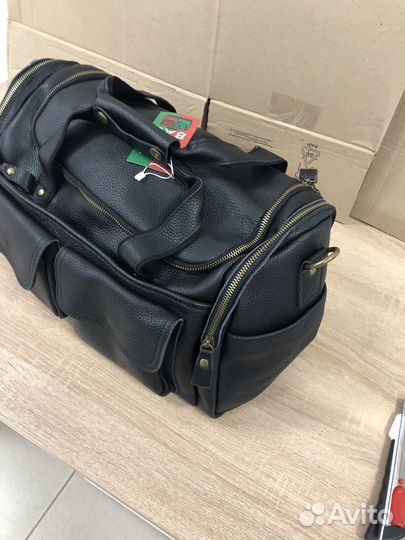 Сумка спортивная натуральная кожа новая