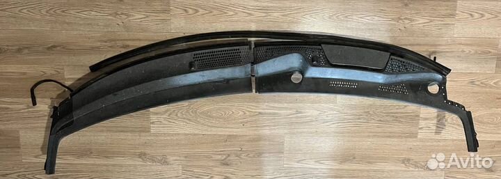 Решетка под лобовое стекло Honda Fit GD2