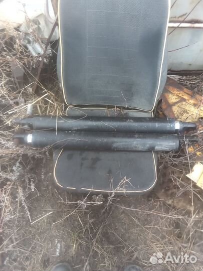 Гидроцелиндр вектор акрос