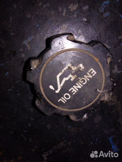 Крышка маслозаливной горловины Toyota Caldina