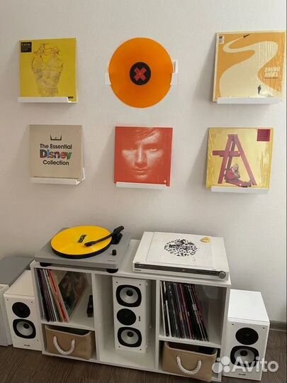 Полка для фотографий, картин, икон