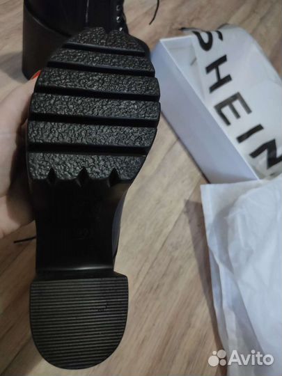 Ботинки на каблуке