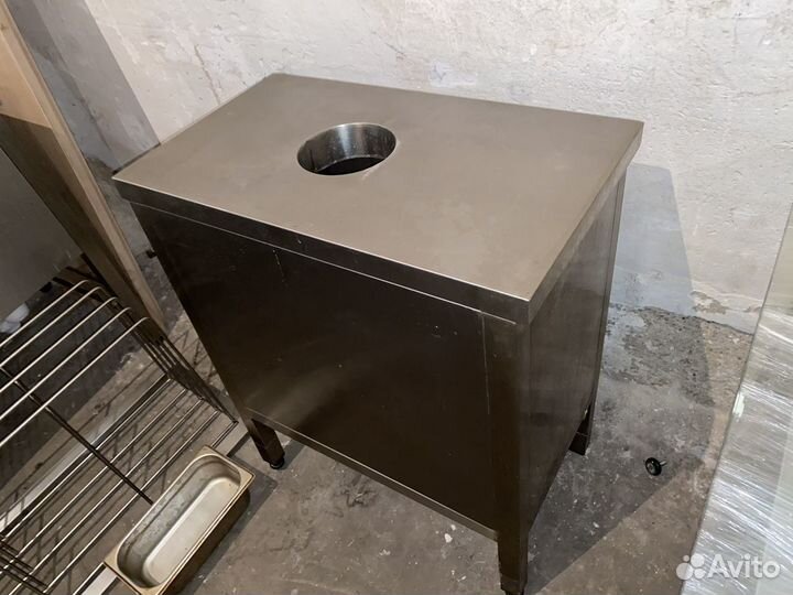 Столы нейтральные нерж