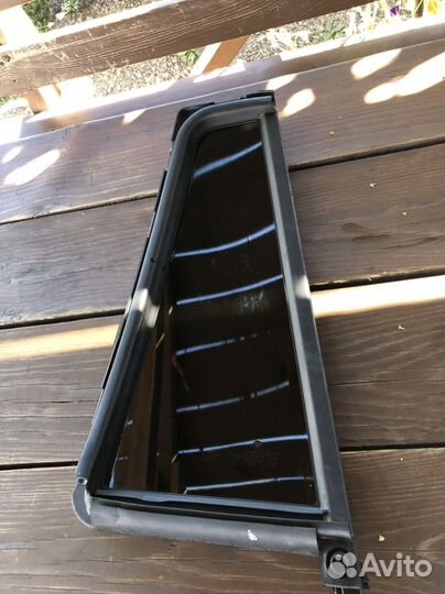 Задняя левая форточка skoda octavia universal