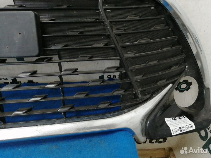 Решетка переднего бампера Toyota Camry 55 рест2