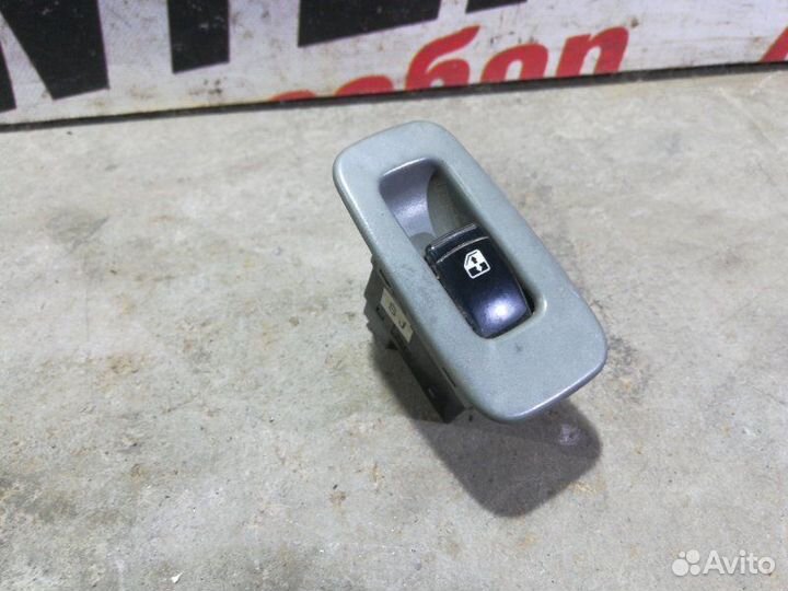 Кнопка стеклоподъемника Chevrolet Lacetti