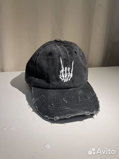 Кепка y2k c нашивкой