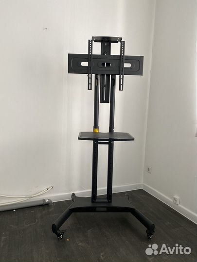 Стойка для телевизора напольная