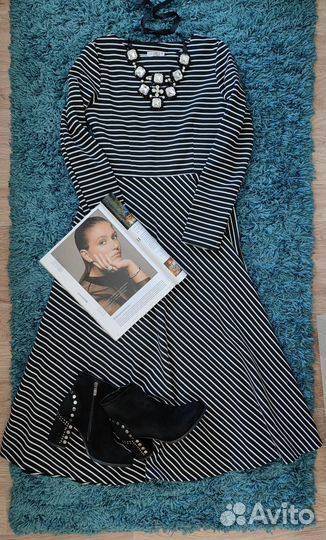 Платье миди нарядное 42