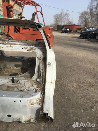 Крыло заднее четверть лев volkswagen polo 5 1.6 мт