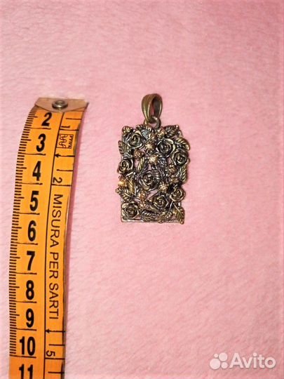 Украшения на шею