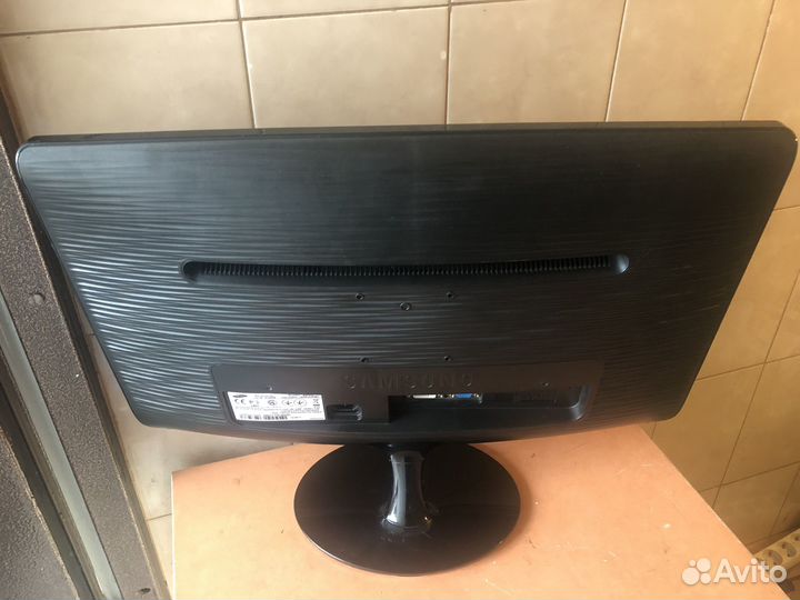Монитор Samsung 24 дюйма