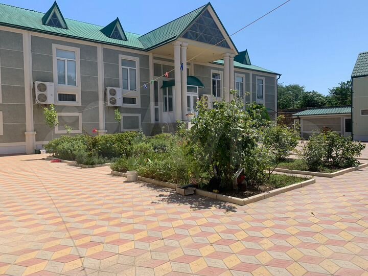 Здание, 800 м²