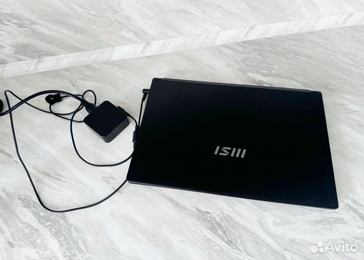 Продам ноутбук MSI B11M