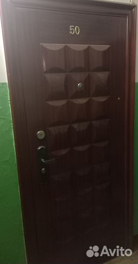 Продаю входную дверь бу