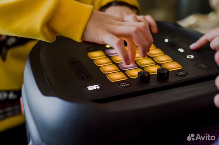 Музыкальная колонка jbl party box 1000