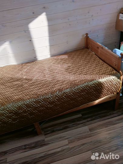 Кровать IKEA leksvik