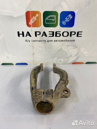 Рычаг подвески передний левый Mitsubishi Galant