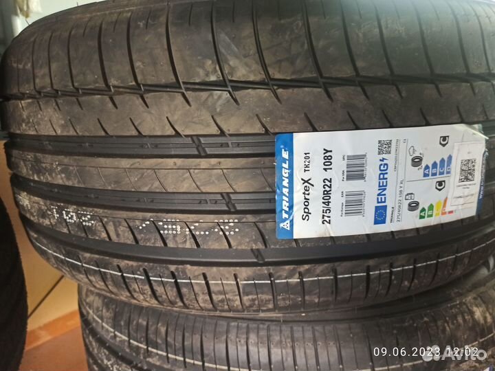 Triangle Sports TH201 275/40 R22 108Y