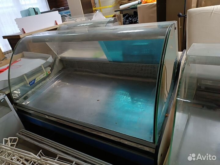 Холодильный шкаф