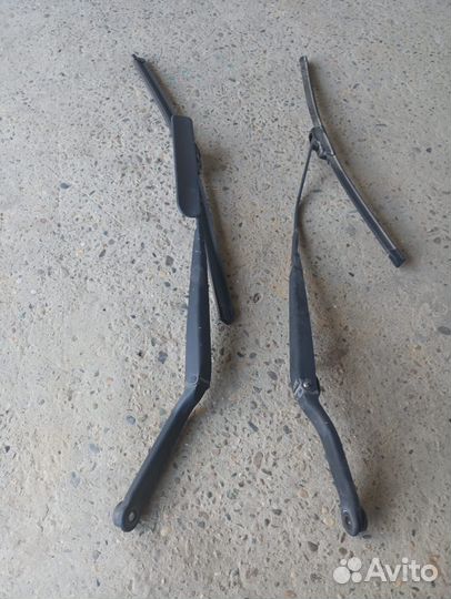 Поводок дворников Hyundai Sonata EF