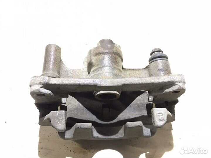 Суппорт зад право Toyota Camry Gracia mcv21