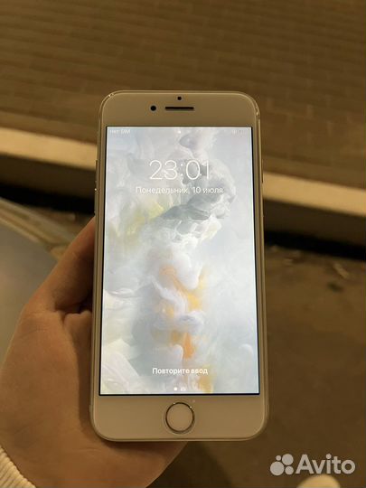 Телефон iPhone 7
