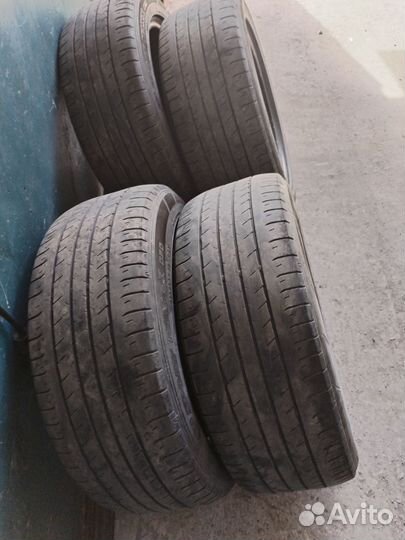 Dunlop SP Sport Maxx 050+ SUV 215/55 R17