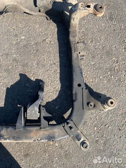 Подрамник передний передний Opel Zafira A минивэн