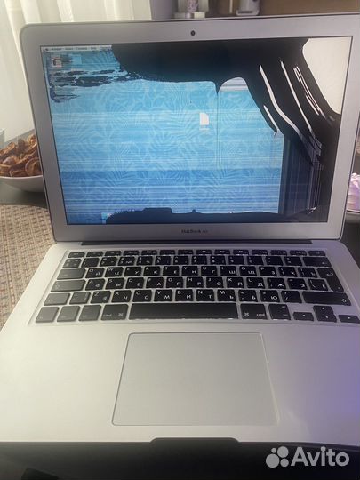 Apple MacBook Air 13.3/1.3 GHz/4GB/128GB 2013