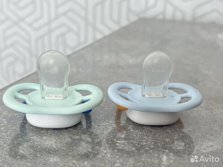 Соски пустышки avent 0-6 месяцев новые