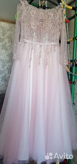 Вечернее выпускное платье в пол