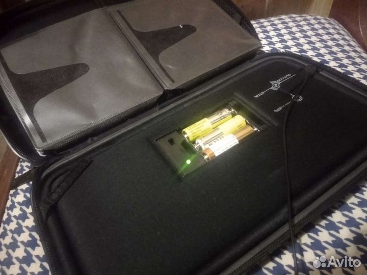 Активная колонка встроенная в сумку