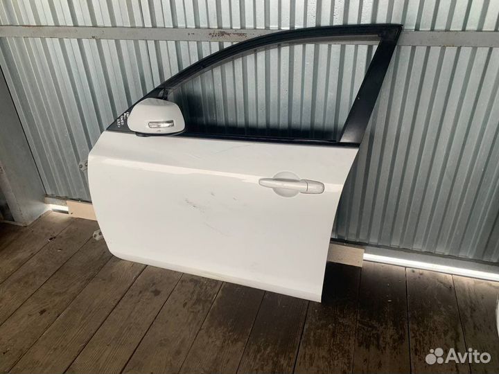 Дверь передняя левая Mazda 3 bk хэтчбек