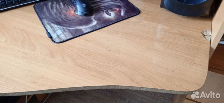 Продам компьютерный стол