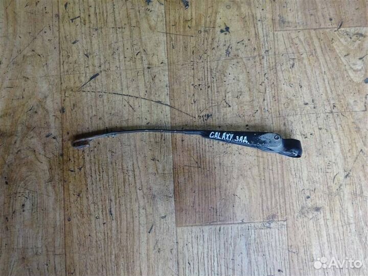 Поводок стеклоочистителя заднего Ford Galaxy 1995