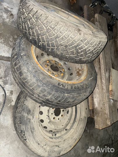 Штампованные диски с шинами 175/70 R13