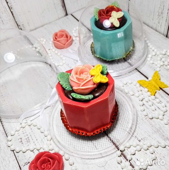 Цветочек в горшке из шоколада, пианино, туфельке