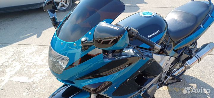 Kawasaki zzr 600