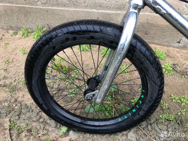 Трюковой велосипед BMX