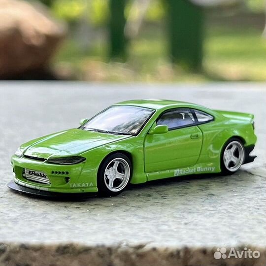 Mini GT Nissan Silvia Rocket Bunny