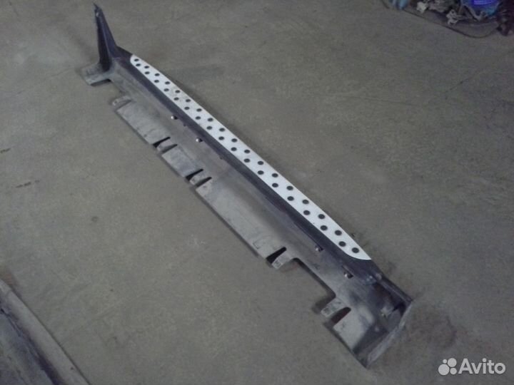 Левый порог б/у (бмв стайл) для Хьендай их35