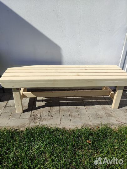 Скамья из натурального дерева