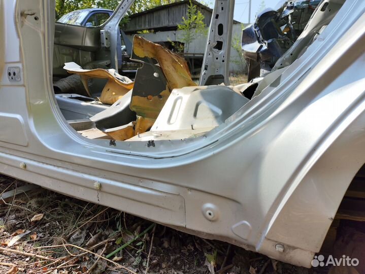 Порог левый Nissan Almera G15