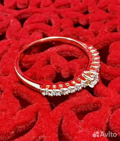 Золотое кольцо с бриллиантами