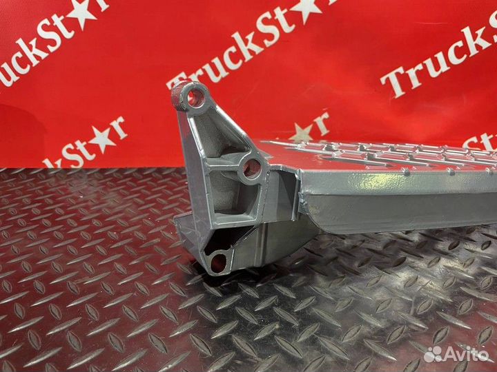 Ступенька подножки левой Volvo FH