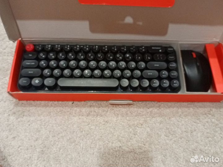 Беспроводной набор клавиатура + мышь