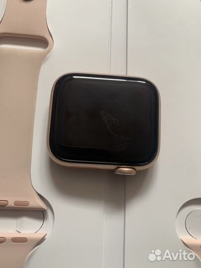 Умные часы Apple Watch 40 мм Gold Aluminium Case