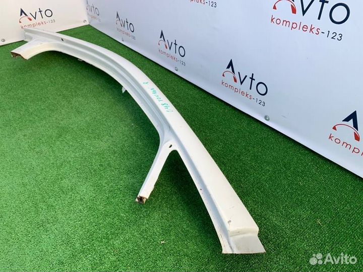 Стойка крыши передняя правая Volkswagen Touran 1T