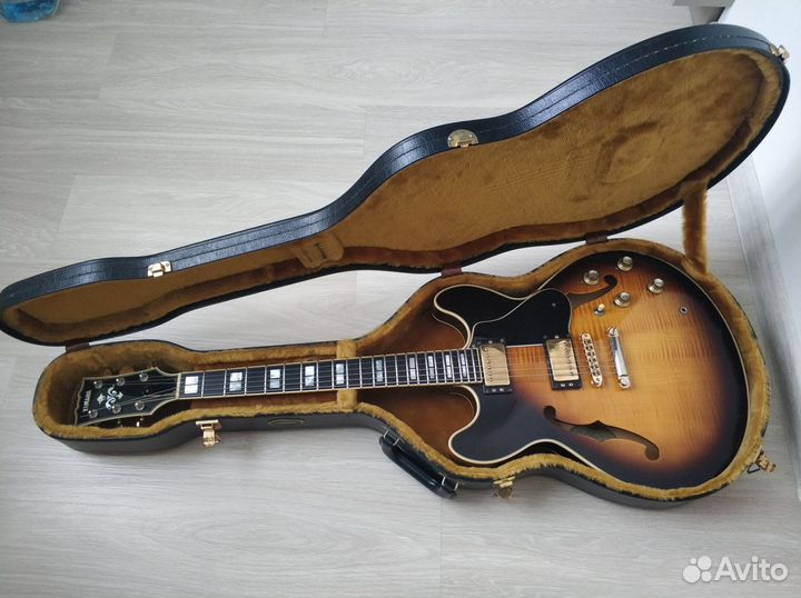 Полуакустическая гитара Yamaha SA 2200